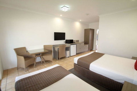 Midlander Motor Inn - Holiday Cairns 27