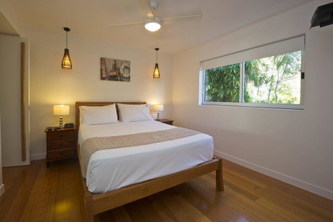 Maggies Beachfront Apartment 7 - Holiday Cairns 10