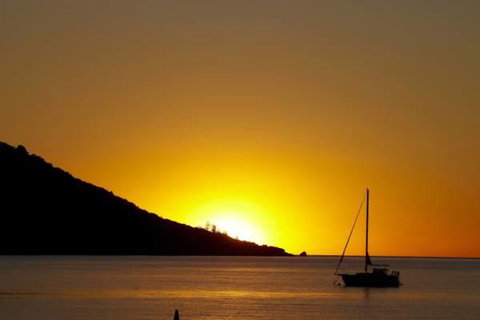Maggies Beachfront Apartment 7 - Holiday Cairns 2