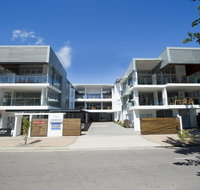Maggies Beachfront Apt. 8 - Holiday Cairns