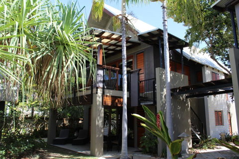 Pure Magnetic, 9 The Esplanade, Nelly Bay - Holiday Cairns 13