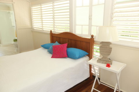 Daggoombah Holiday Home Magnetic Island - Holiday Cairns 11