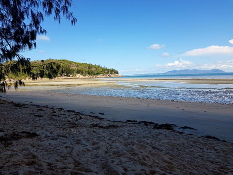 Arcadia Beach Guest House And Car Hire - Holiday Cairns 43