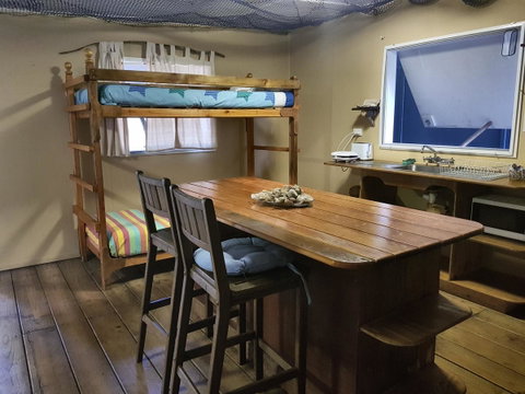 Arcadia Beach Guest House And Car Hire - Holiday Cairns 33