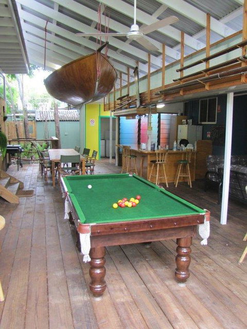 Arcadia Beach Guest House And Car Hire - Holiday Cairns 4