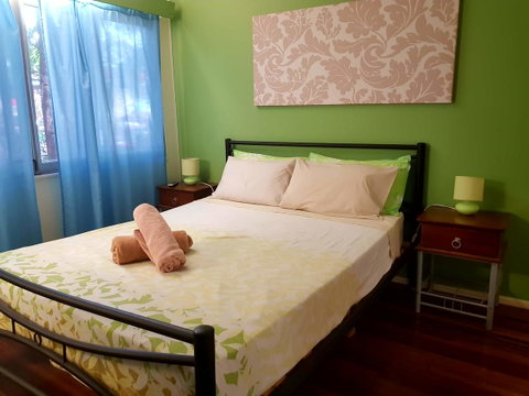 Arcadia Beach Guest House And Car Hire - Holiday Cairns 20