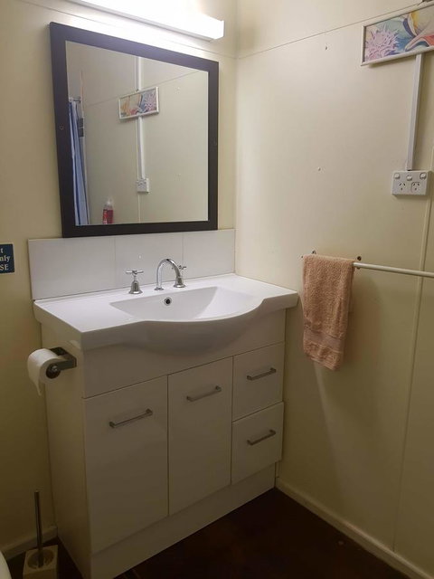 Arcadia Beach Guest House And Car Hire - Holiday Cairns 26