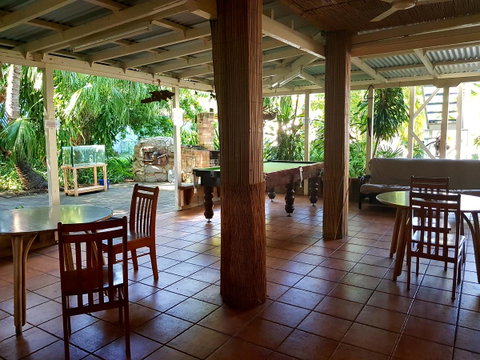Arcadia Beach Guest House And Car Hire - Holiday Cairns 32
