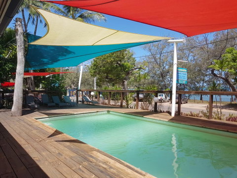 Arcadia Beach Guest House And Car Hire - Holiday Cairns 14