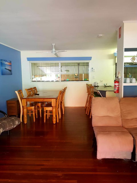 Arcadia Beach Guest House And Car Hire - Holiday Cairns 24
