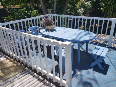 Arcadia Beach Guest House And Car Hire - Holiday Cairns 21