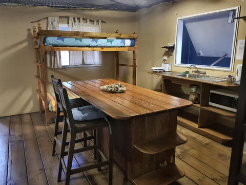 Arcadia Beach Guest House And Car Hire - Holiday Cairns 35