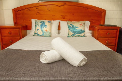 Tropical Palms Resort & 4WD Hire - Holiday Cairns 4