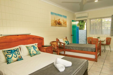 Tropical Palms Resort & 4WD Hire - Holiday Cairns 6