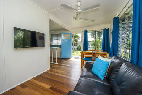 Kooyong Apartment 5 - Holiday Cairns 1