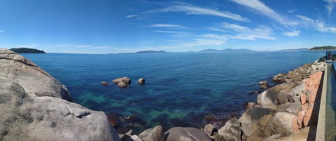 Best At Bright Point Absolute Waterfront Apartment - Holiday Cairns 2