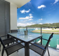 Blue on Blue Superior Studio Room 1321 - Holiday Cairns