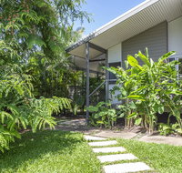 Whispering Palms - Holiday Cairns