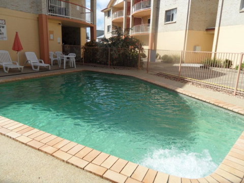 Sylvan Beach Resort - Holiday Cairns 3