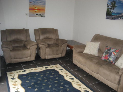 Sue's Place - Holiday Cairns 0