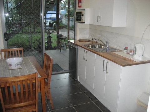 Sue's Place - Holiday Cairns 4