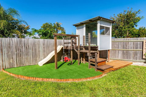 Fabulous Family Destination In Paradise Parade, Bongaree - Holiday Cairns 11