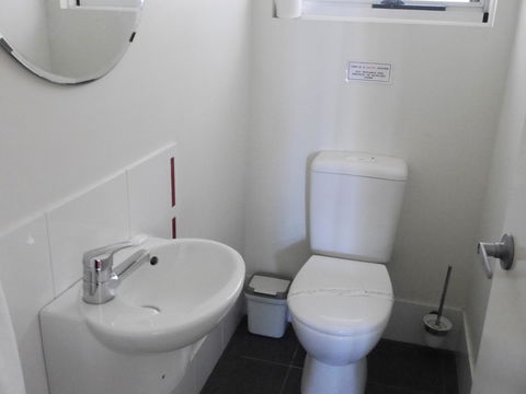 A AAA C-SHACK - Holiday Cairns 16