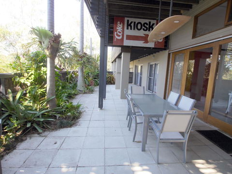 A AAA C-SHACK - Holiday Cairns 2