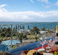 'Baylife Villa' 4a Warruga St - Large home with WIFI Netflix Aircon Linen  Spectacular Views - Holiday Cairns