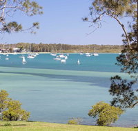 'Corlette Waterfront' 2/44 Danalene Parade - Waterfront Luxury WIFI Aircon Boat Parking - Holiday Cairns