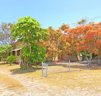 'Daves Place' 27 Rigney St - Holiday house with WIFI Aircon  Boat Parking - Holiday Cairns