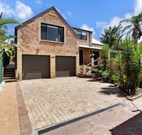 'Salt Wood' Cabin style retreat - Holiday Cairns