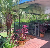 'Sandy Palms' 28 Moorooba Cr - Beautiful Home with Wifi Air-con and Boat Parking - Holiday Cairns