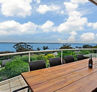 'The Bay' 25 Wallawa Rd - huge home with aircon spectacular views  chromecast - Holiday Cairns