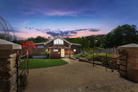 Book Kurrajong Accommodation Vacations Holiday Cairns Holiday Cairns