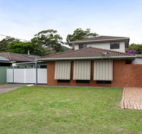 'Willows At The Bay' 111 Horace St - Large House with Aircon WIFI and Boat Parking. - Holiday Cairns