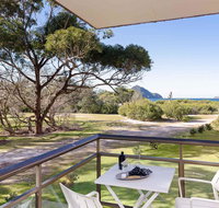 1 'Intrepid' 3 Intrepid Close - Amazing views of Shoal Bay only 100m from the Beach - Holiday Cairns