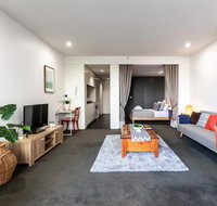 1 Bedroom Apartment in Prahran with Balcony - Holiday Cairns