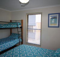 1 Naiad Court - Lowset family home with swimming pool and covered deck. Pet friendly - Holiday Cairns