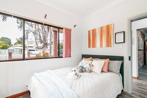 1 Private Double Room In Berala 1 Minute Away From Train Station - SHAREHOUSE - Holiday Cairns 0