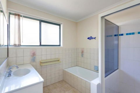 1-33 Tingira Close - Rainbow Beach, Gorgeous Ocean Views, Swimming Pool, Air Conditioning - Holiday Cairns 1
