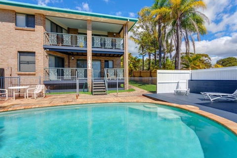 1-33 Tingira Close - Rainbow Beach, Gorgeous Ocean Views, Swimming Pool, Air Conditioning - Holiday Cairns 0