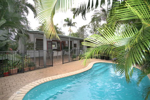1/121 Park Crescent, Coolum Beach - Holiday Cairns 0