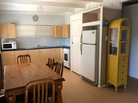 10 Cypress Avenue - Rainbow Beach, Fantastic Beach Location - Holiday Cairns 1