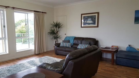 100 Cooloola Drive - Holiday Cairns 3