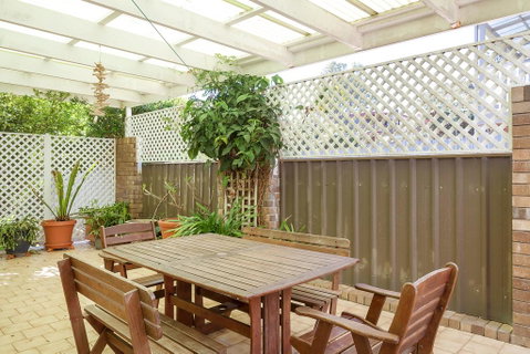 120 Ocean Parade Dalmeny - Holiday Cairns 0