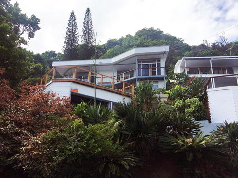 13 Brownell Drive Wategos Beach - Beach House - Holiday Cairns 1