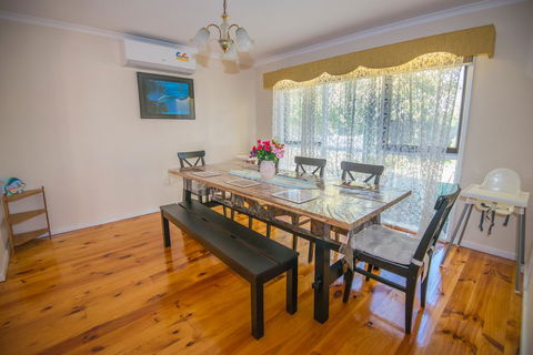 14 Bunker Crescent - Holiday Cairns 2