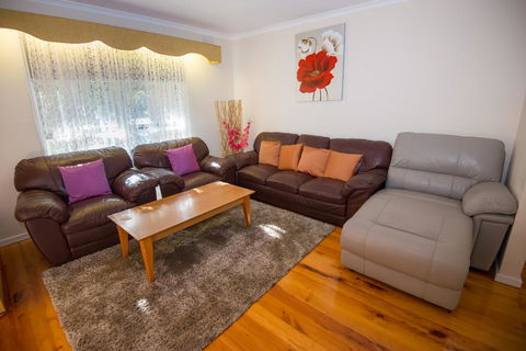 14 Bunker Crescent - Holiday Cairns 0