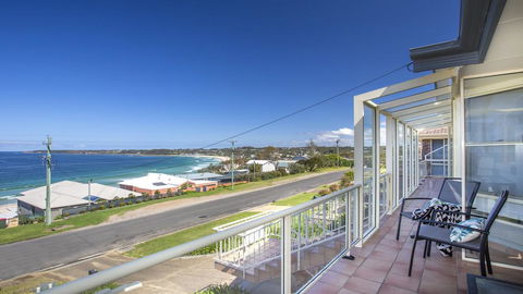143 Mitchell Pde - Magnificent Outlook - Holiday Cairns 0